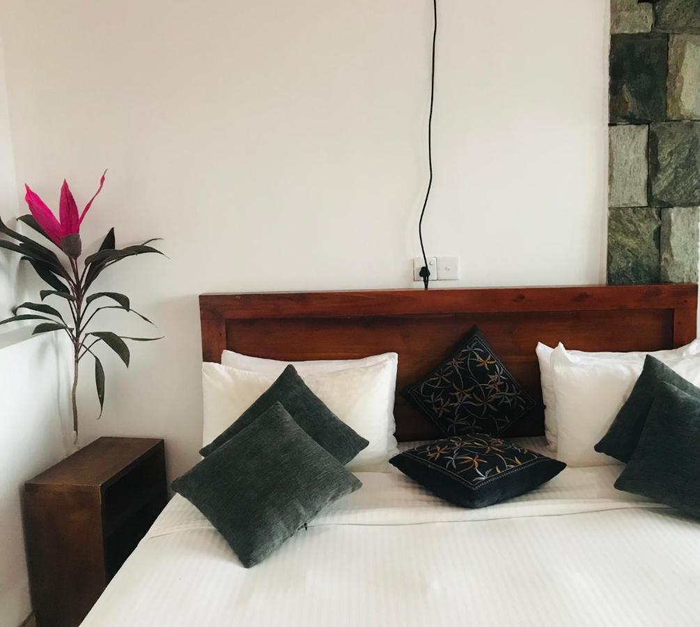 Ella Hide View Hotel Bagian luar foto