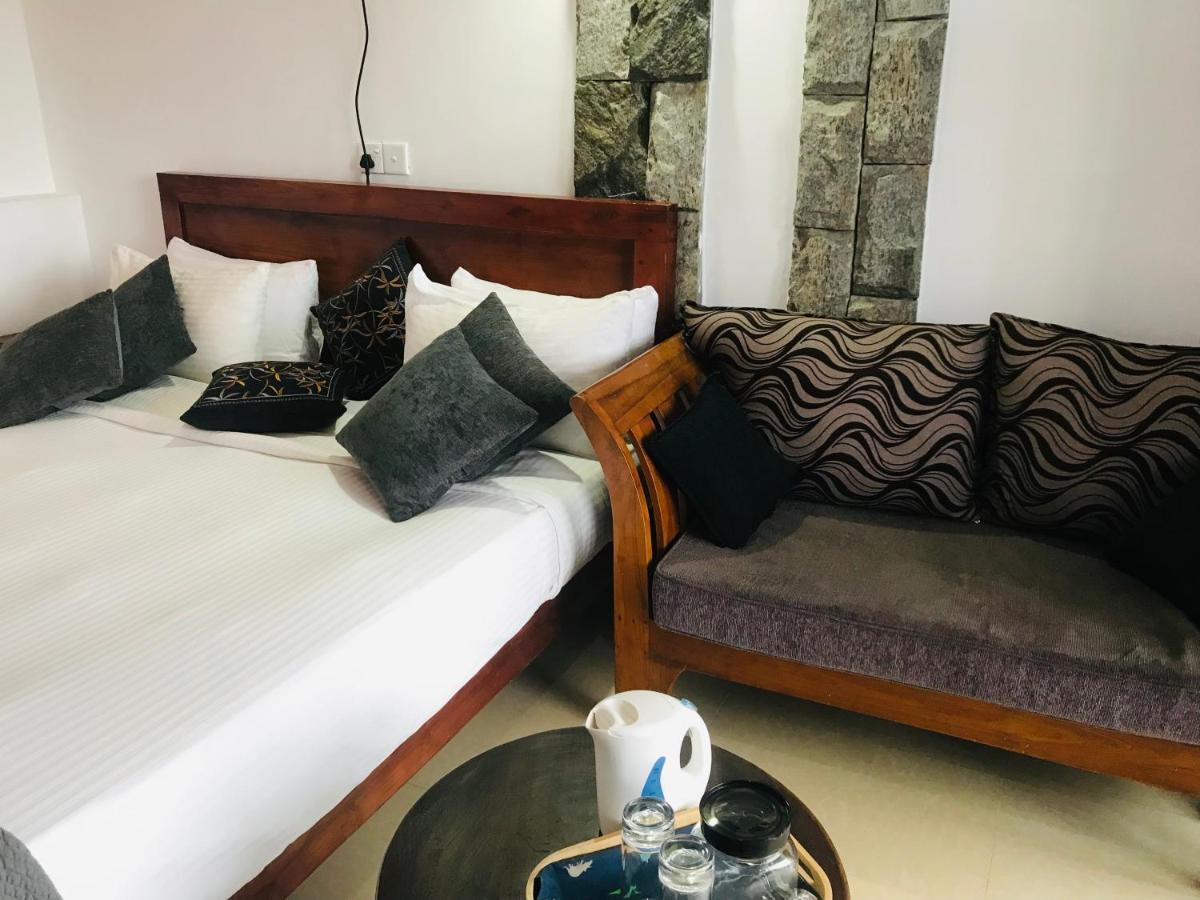 Ella Hide View Hotel Bagian luar foto
