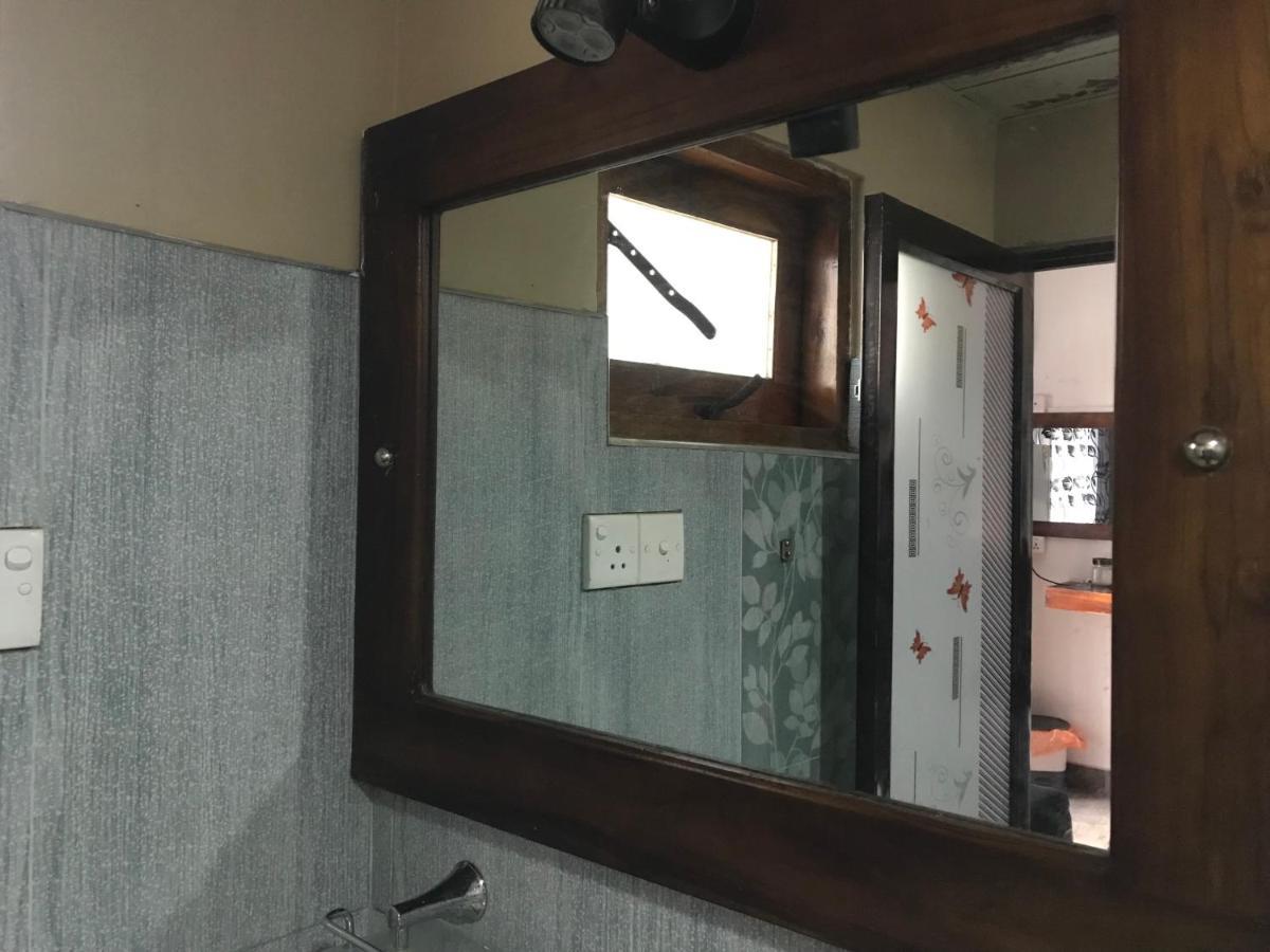 Ella Hide View Hotel Bagian luar foto