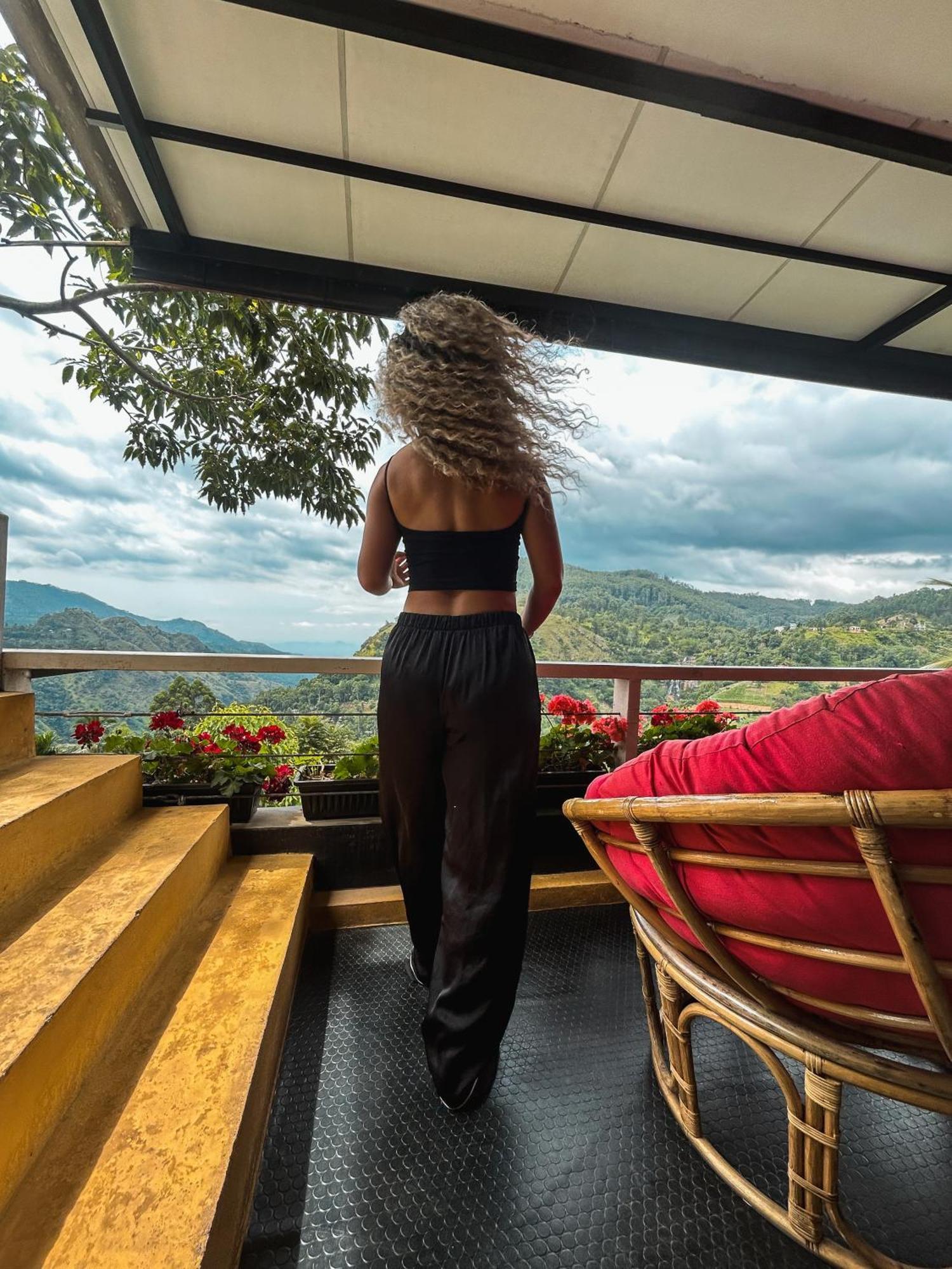 Ella Hide View Hotel Bagian luar foto